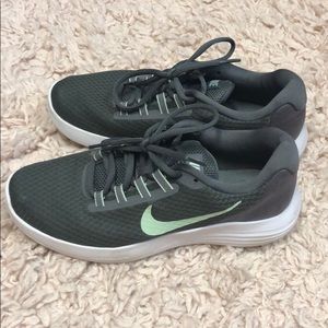 ❗️Bundle 3 Sale ❗️Nike Tennis Shoes